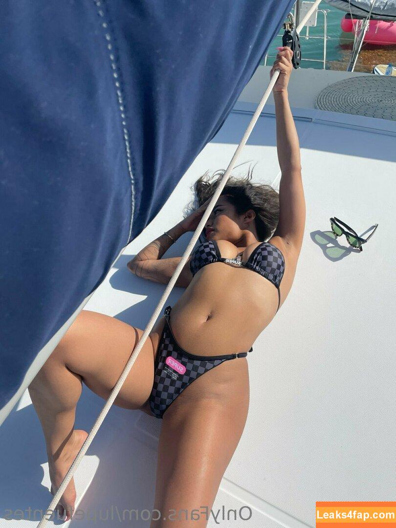 Lupe Fuentes / lupefuentes leaked photo photo #0114