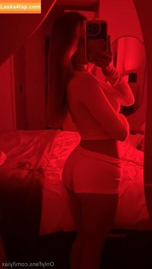 Lyiax photo #0006