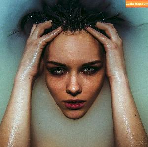 M.frontmag photo #0019