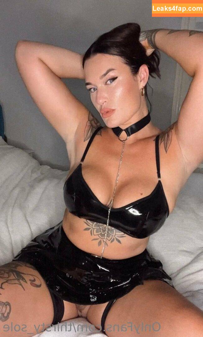 Maddison / _Madikat / maaddison / madi.kat / thirsty_sole leaked photo photo #0001