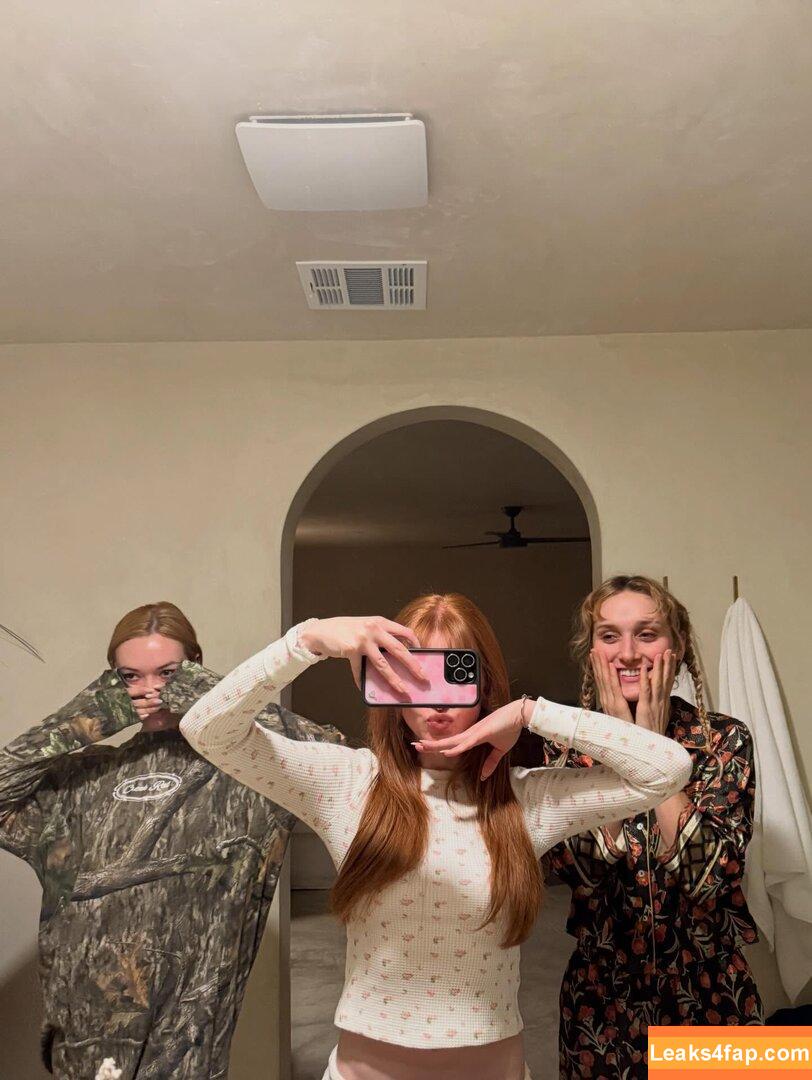 Madelaine Petsch / https: / madelainepetsch / madelame leaked photo photo #0371