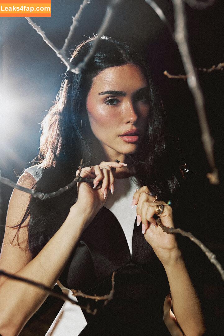 Madison Beer / https: / madisonbeer leaked photo photo #0537