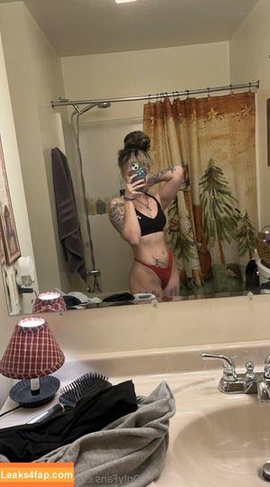 madison_lippy photo #0001