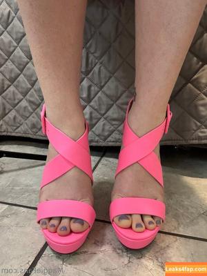 maggiegreenlive photo #0022