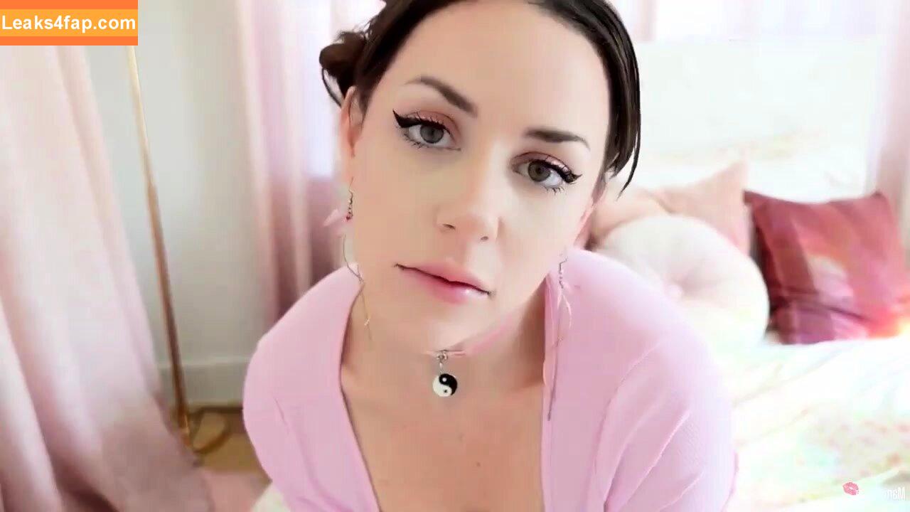 Mama Fiona /  leaked photo photo #0013