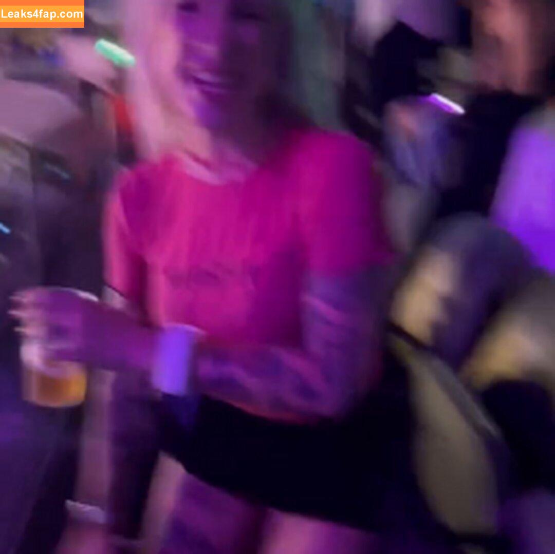 Mariana Ayrez / ayrezmariana / maarebeaar leaked photo photo #0033