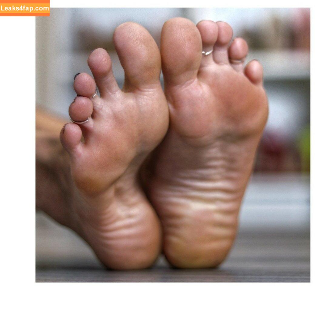 Mariefrenchgirlfeet / mariefanpageloveher / mariefrenchfeetgirl leaked photo photo #0030