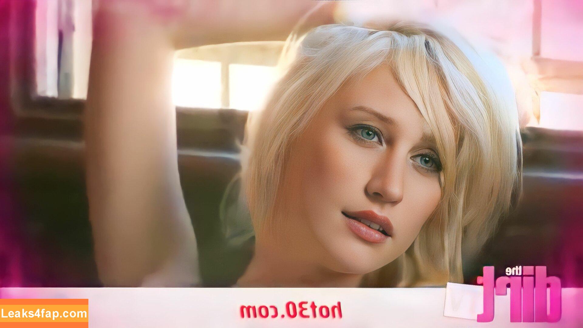 Maude Garrett / geekbomb / https: / maudegarrett leaked photo photo #0167