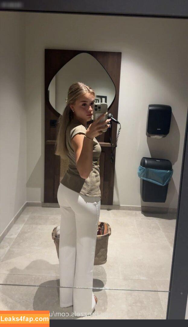 maxima_mclk /  leaked photo photo #0009