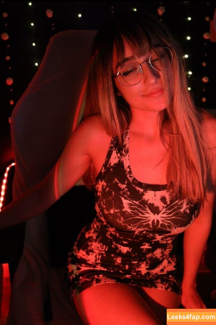 Maya ASMR / maya.asmr.channel / maya_asmr / skaen_asmr leaked photo photo #0008