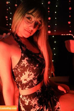 Maya ASMR photo #0010