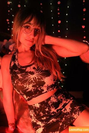 Maya ASMR photo #0014