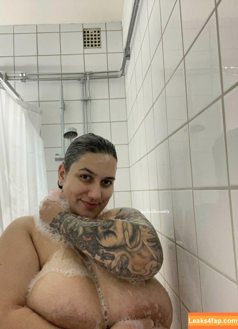 meelindaaj / Melinda / missbustybaker leaked photo photo #0008