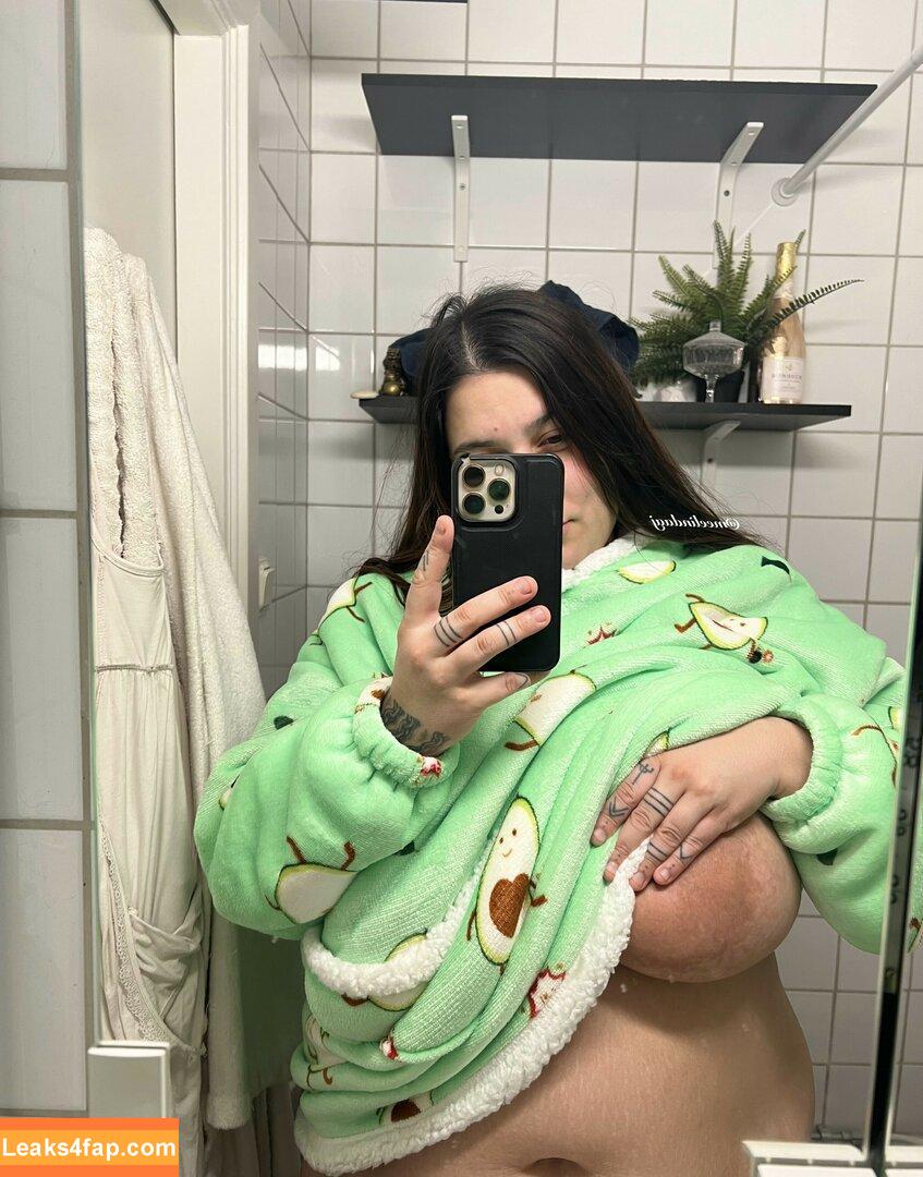 meelindaaj / Melinda / missbustybaker leaked photo photo #0023