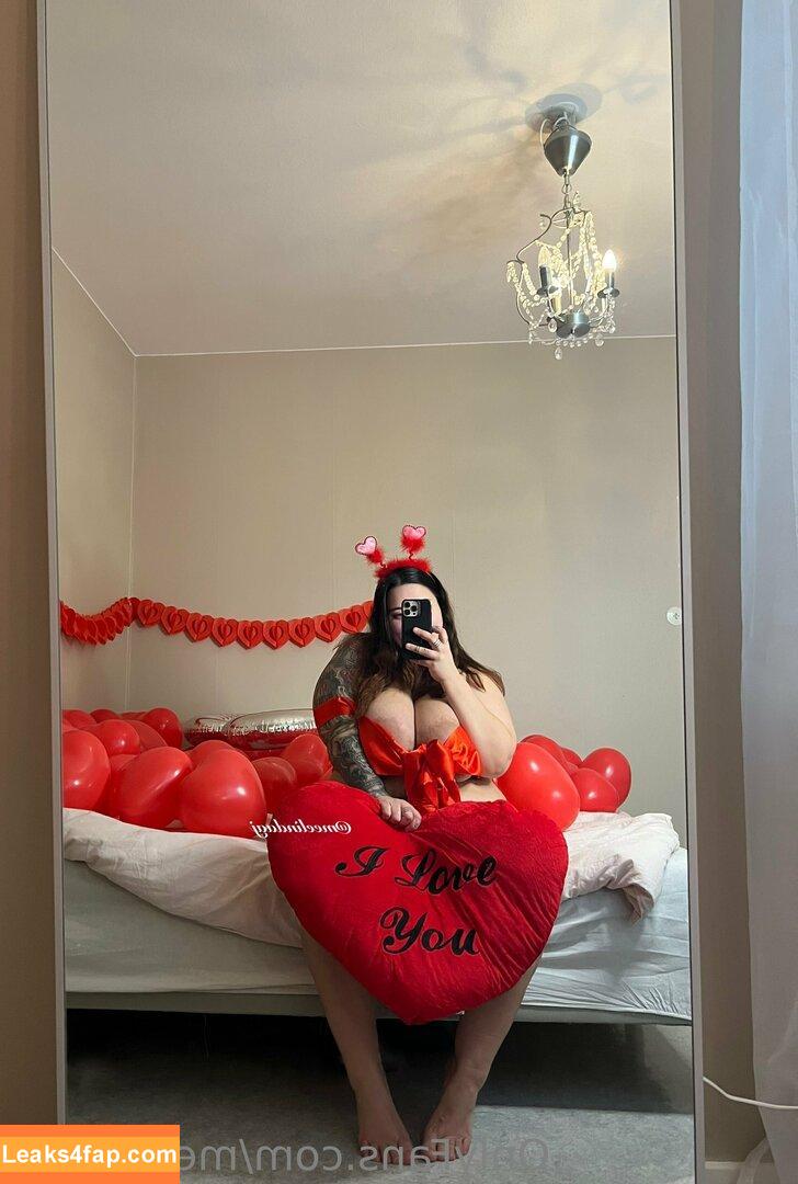 meelindaaj / Melinda / missbustybaker leaked photo photo #0156