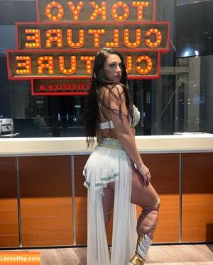 Megan Bayne photo #0003