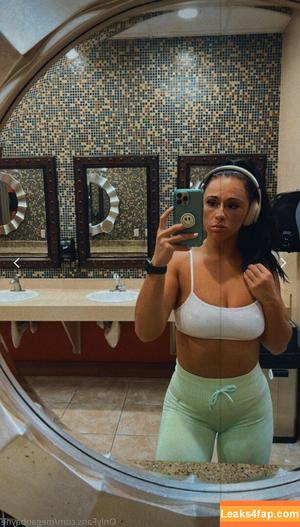 Megan Bayne photo #0008