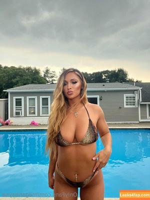 Megan Bayne photo #0612