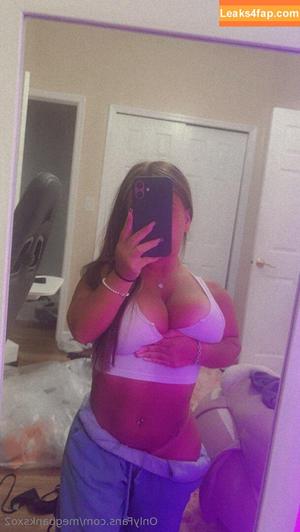 megbanksxo2 photo #0003