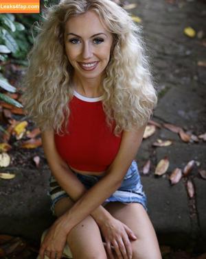 Melissa Alice Slater photo #0024