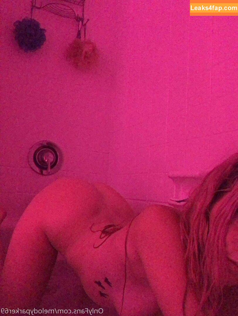 Melody Parker / iloveconch / melodyparker69 / pornstar leaked photo photo #0040