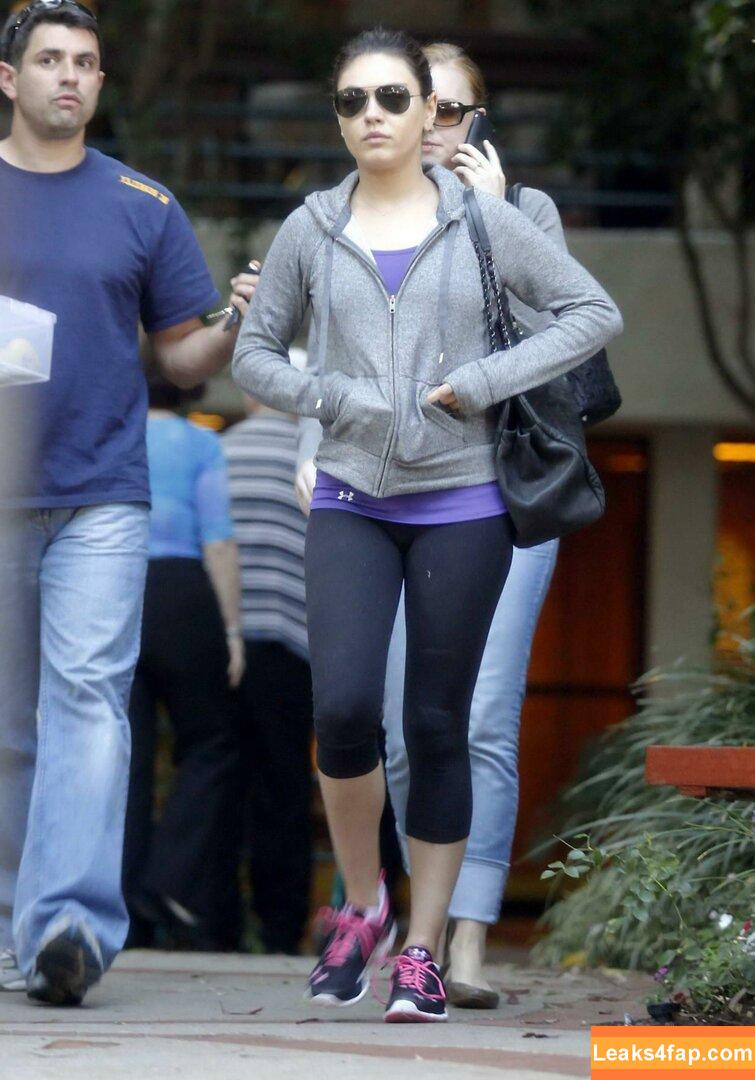 Mila Kunis / MILAKUNISV leaked photo photo #0013