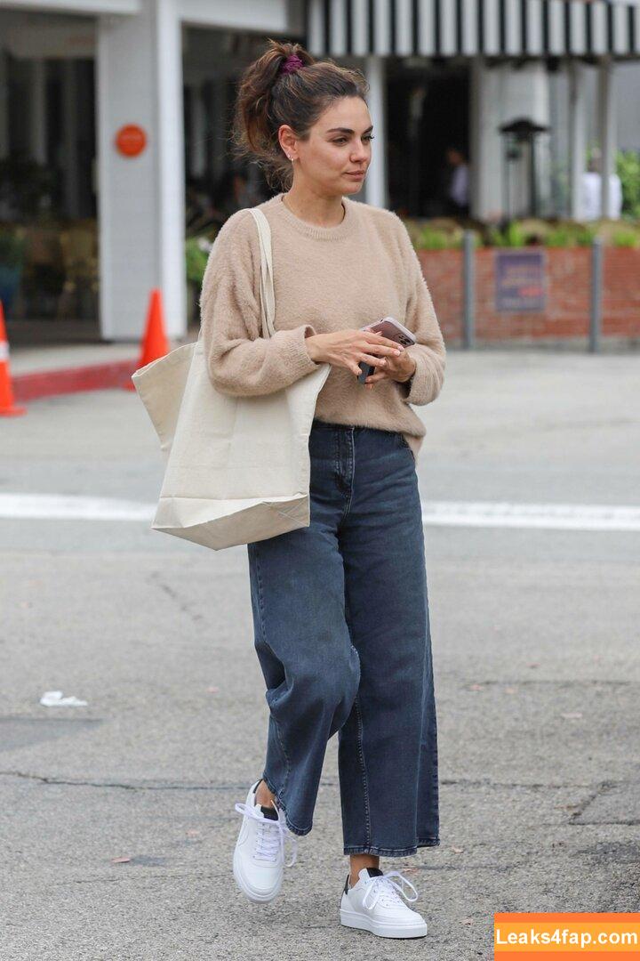 Mila Kunis / MILAKUNISV leaked photo photo #0069