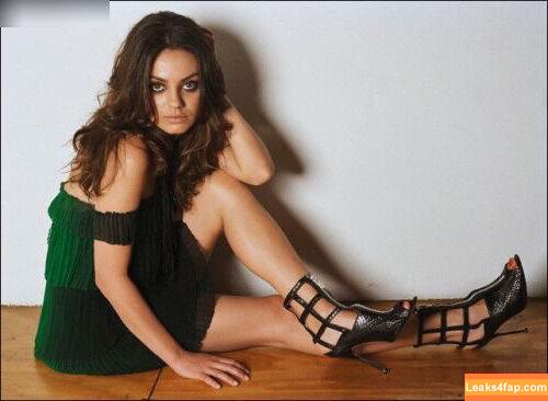 Mila Kunis / MILAKUNISV слитое фото фото #0123