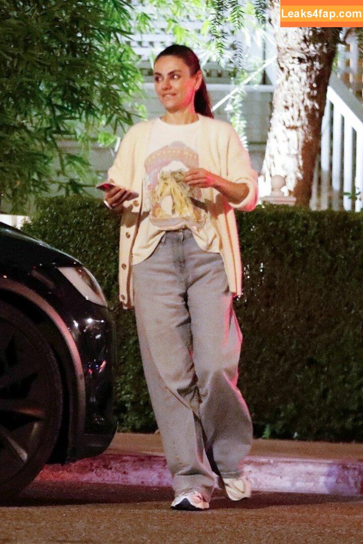 Mila Kunis / MILAKUNISV слитое фото фото #0157