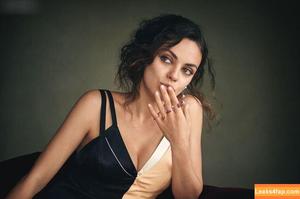Mila Kunis photo #0122