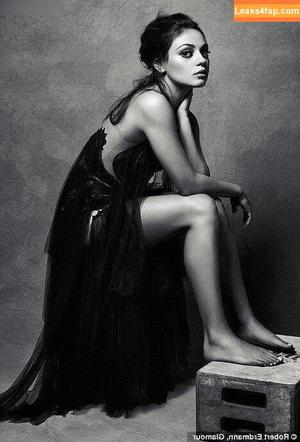 Mila Kunis photo #0125