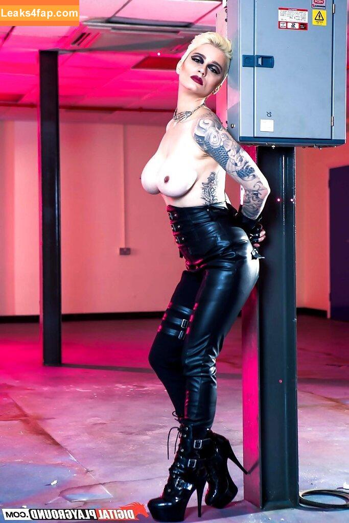 Mila Milan / milamilanofficial leaked photo photo #0106