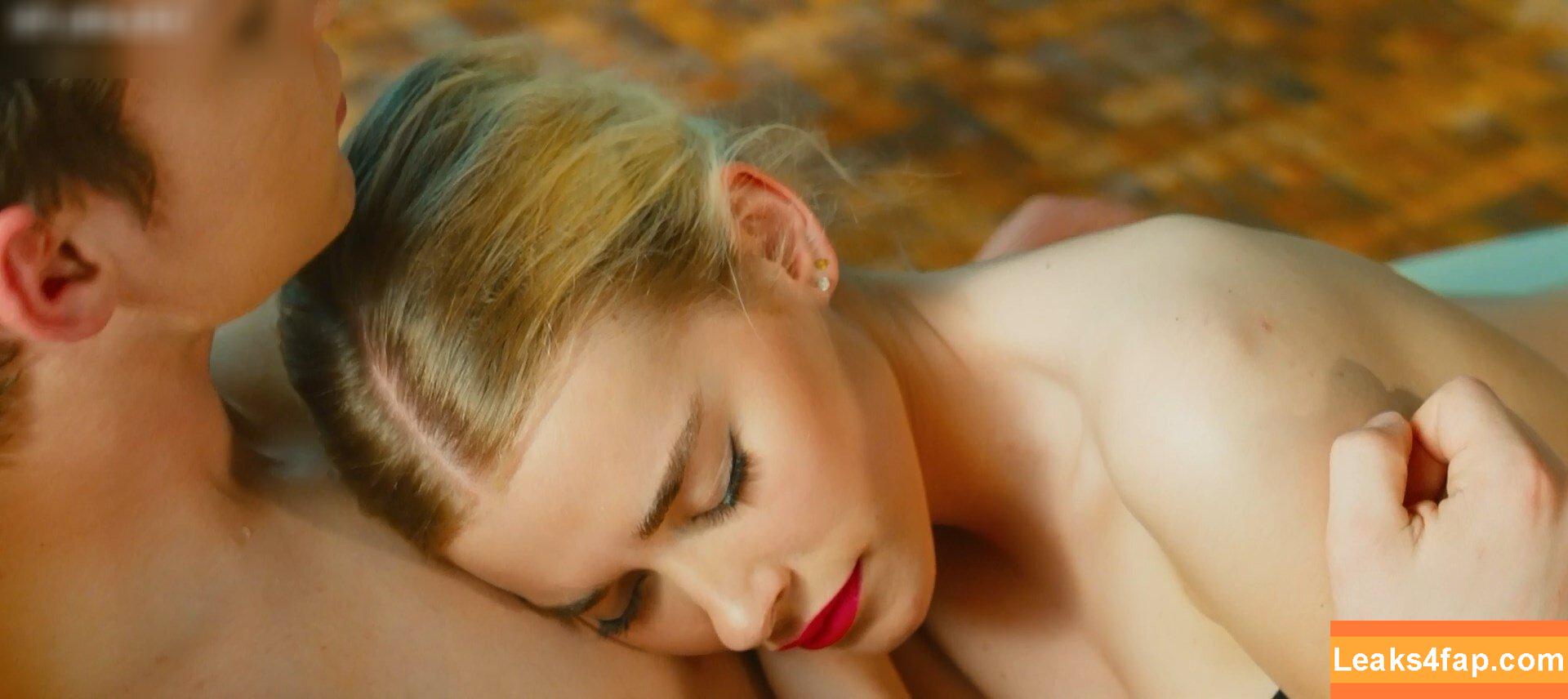 Milena Tscharntke /  leaked photo photo #0002