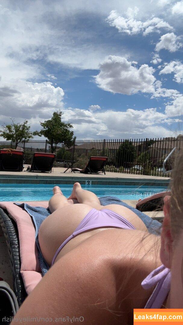 mileyeilish / billieeilish leaked photo photo #0002
