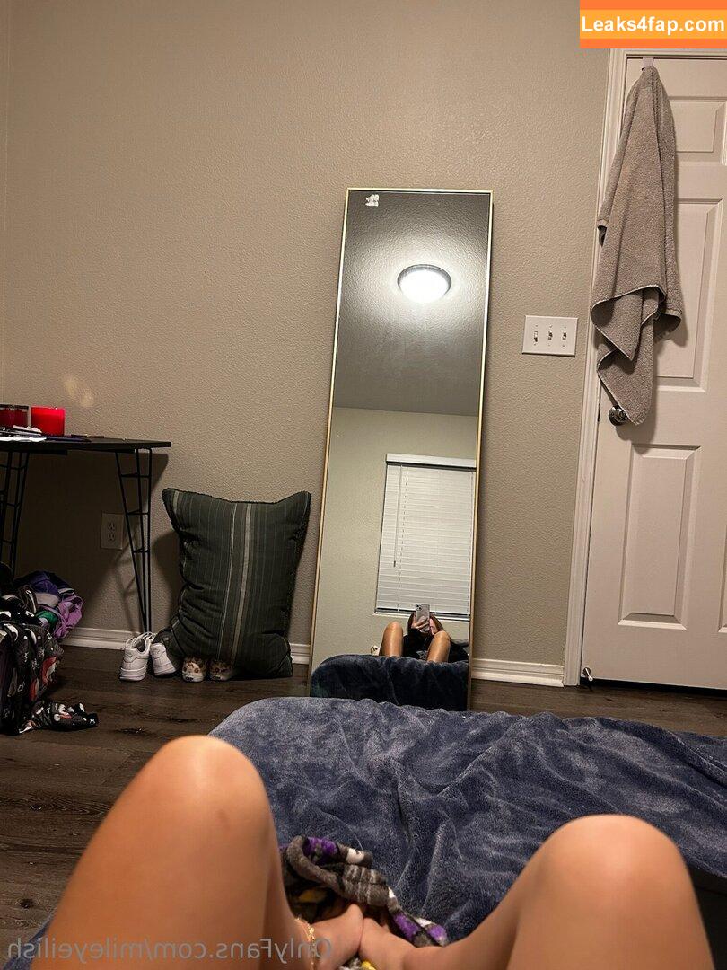 mileyeilish / billieeilish leaked photo photo #0027