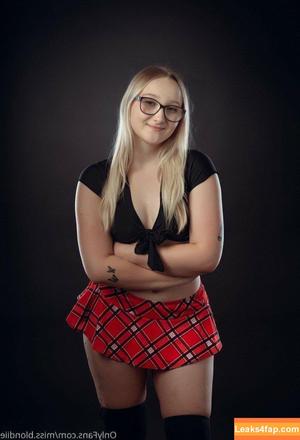 Miss.Blondiiex photo #0001