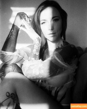 Miss Felixity photo #0121