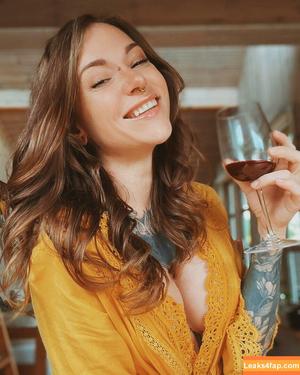Miss Felixity photo #0151