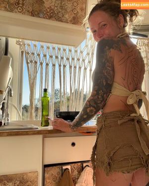 Miss Felixity photo #0237