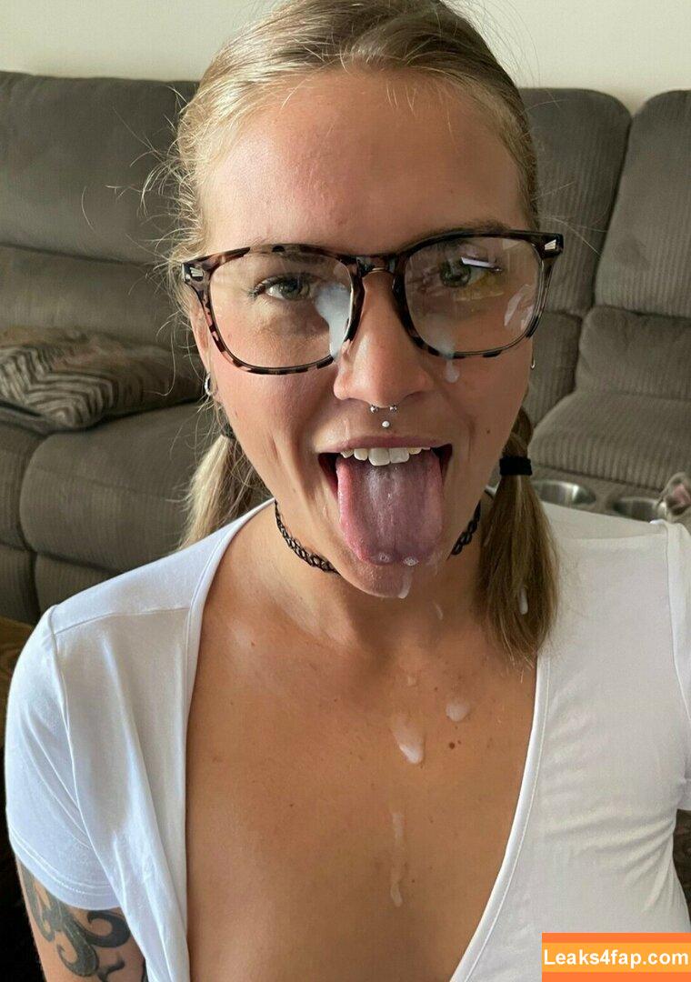 Mollie Rose / Hooked on Mollie / Rose_Kitten1991 / hooked_on_mollie leaked photo photo #0024