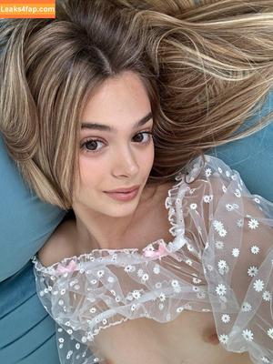 Molly Little photo #0204