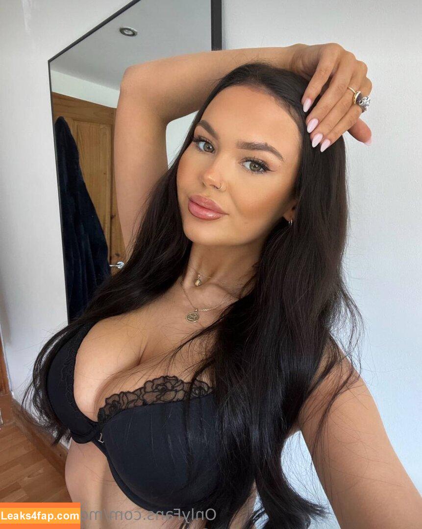 mollyrose.xx / molly_rosexx leaked photo photo #0011