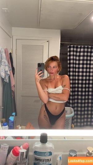mollyxmoore photo #0031