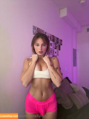 mollyxmoore photo #0037