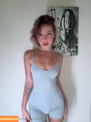 mollyxmoore photo #0050