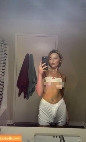 mollyxmoore photo #0053