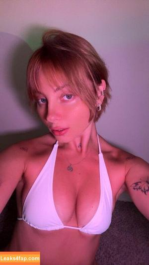 mollyxmoore photo #0060