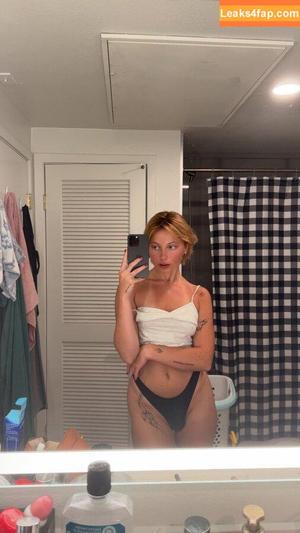 mollyxmoore photo #0065