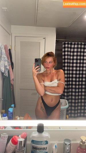 mollyxmoore photo #0068