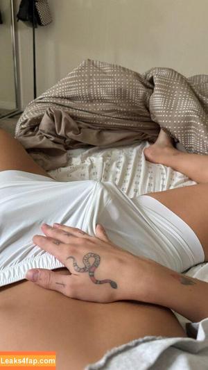 mollyxmoore photo #0079